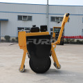 Manual Vibratory Mini Road Roller for Flatwork Compaction
Manual Vibratory Mini Road Roller for Flatwork Compaction FYL-600